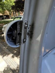 Instalación de cerradura en vehículos